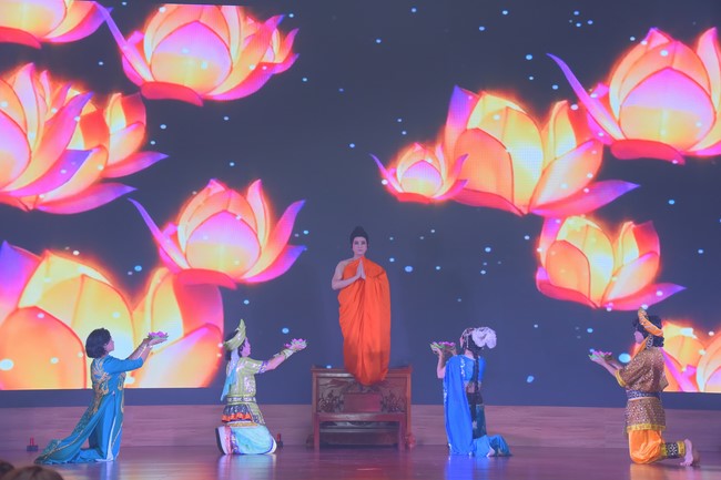 Performance night to celebrate Buddha's Birthday