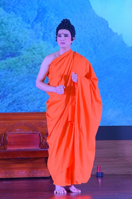 Performance night to celebrate Buddha's Birthday