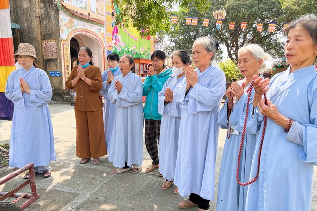 One - Day Retreat toward to The Buddha Birthday at Dong Cao pagoda in Thanh Hoa
