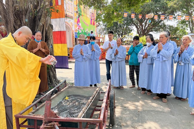 One - Day Retreat toward to The Buddha Birthday at Dong Cao pagoda in Thanh Hoa