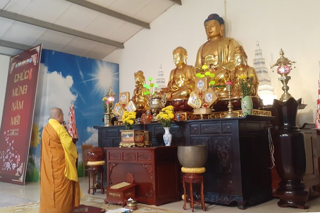 One - Day Retreat toward to The Buddha Birthday at Dong Cao pagoda in Thanh Hoa