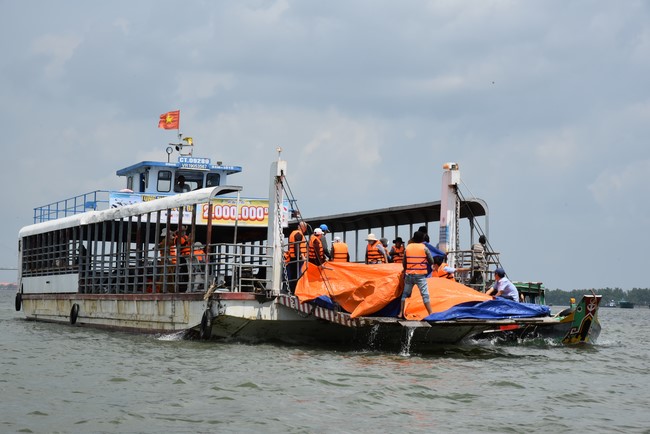 Phóng sanh mừng Đại lễ Phật đản