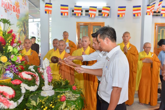 Buddha's Birthday Ceremony at Quang Phap pagoda, Tay Ninh