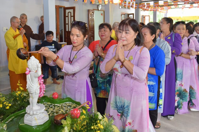 Buddha's Birthday Ceremony at Quang Phap pagoda, Tay Ninh