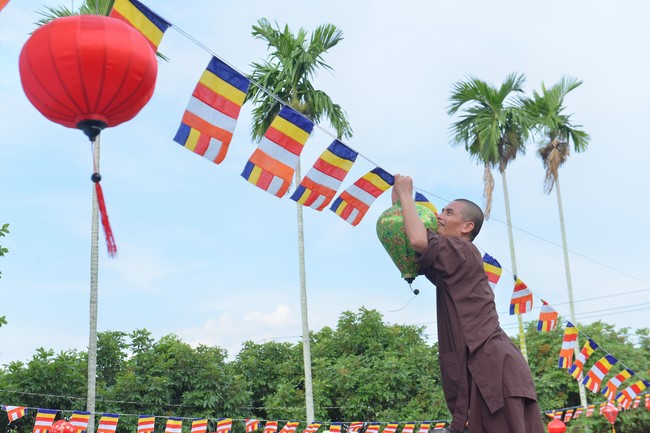 Buddha's Birthday Ceremony at Quang Phap pagoda, Tay Ninh