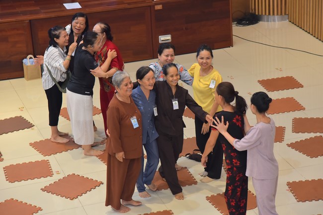 Community program Purification of body- mind, Guiding a healthy living method in accordance with the nature