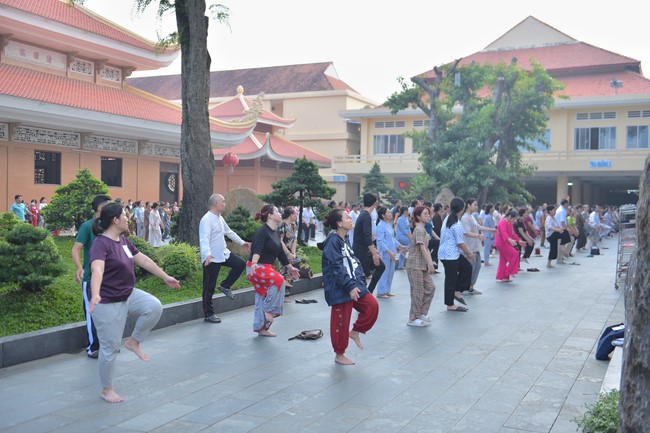 Community program Purification of body- mind, Guiding a healthy living method in accordance with the nature