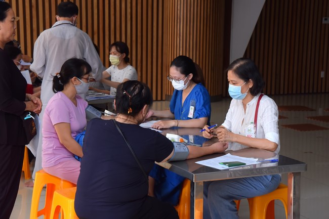 Community program Purification of body- mind, Guiding a healthy living method in accordance with the nature