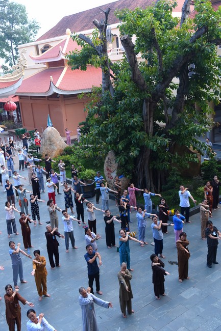 Community program Purification of body- mind, Guiding a healthy living method in accordance with the nature