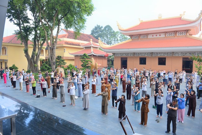 Community program Purification of body- mind, Guiding a healthy living method in accordance with the nature