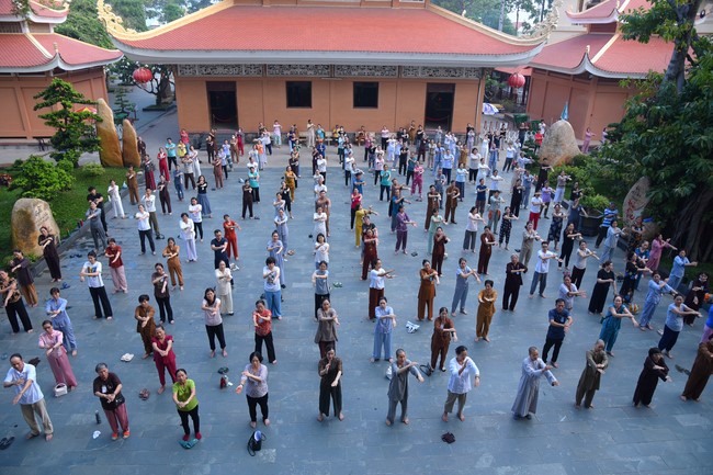 Community program Purification of body- mind, Guiding a healthy living method in accordance with the nature