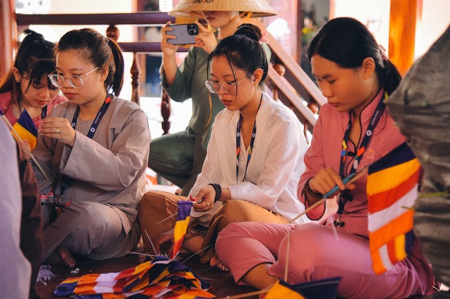 Parade of flower cars in Hoc Mon district