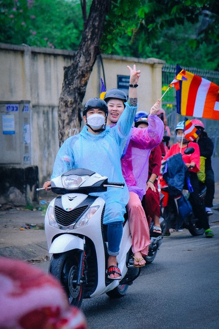 Parade of flower cars in Hoc Mon district