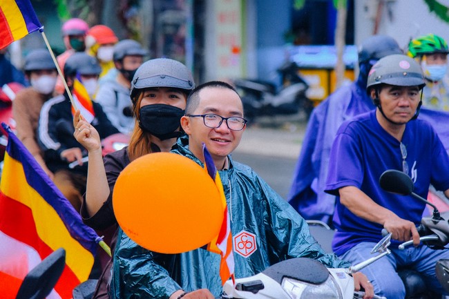 Parade of flower cars in Hoc Mon district