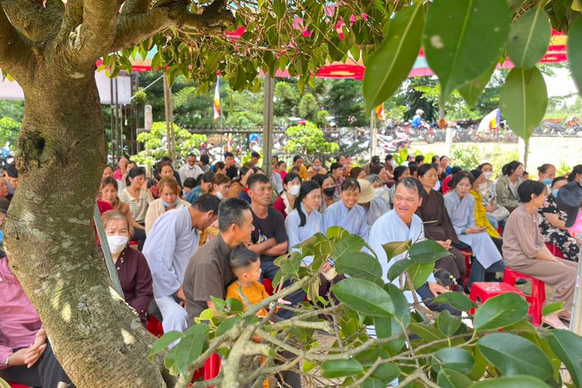 Buddha's Birthday Ceremony at Lam Phat pagoda, Lam Dong