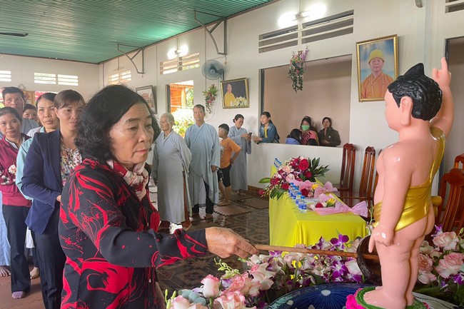 Buddha's Birthday Ceremony at Lam Phat pagoda, Lam Dong