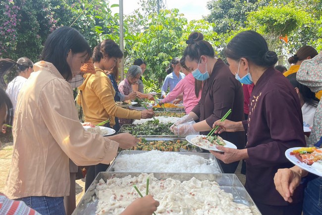 Buddha's Birthday Ceremony at Lam Phat pagoda, Lam Dong