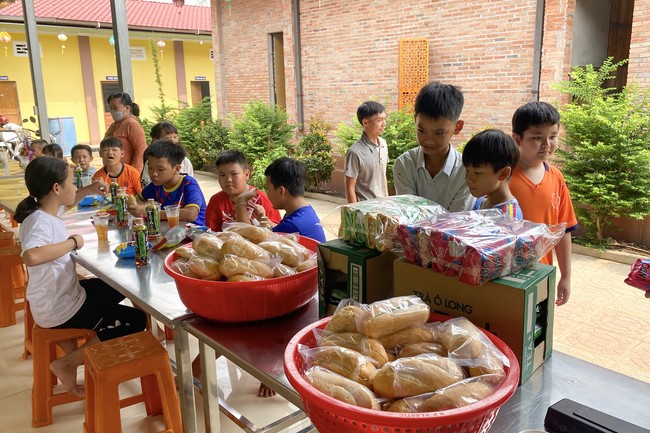 Kid Playground at Suoi Phap Pagoda, Tay Ninh