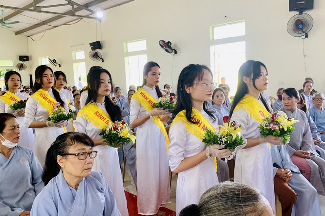 The Great Ceremony of Buddha Birthday at Dong Cao Pagoda, Thanh Hoa