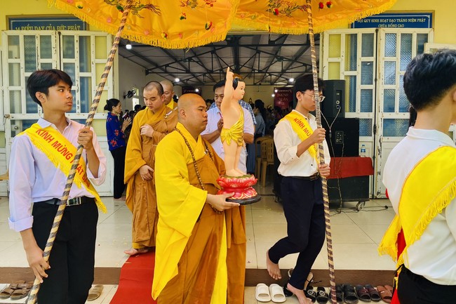 The Great Ceremony of Buddha Birthday at Dong Cao Pagoda, Thanh Hoa