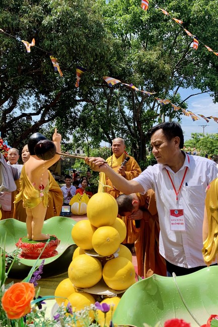 The Great Ceremony of Buddha Birthday at Dong Cao Pagoda, Thanh Hoa