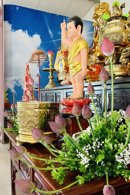 The Great Ceremony of Buddha Birthday at Dong Cao Pagoda, Thanh Hoa