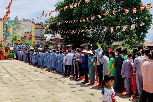 The Great Ceremony of Buddha Birthday at Dong Cao Pagoda, Thanh Hoa