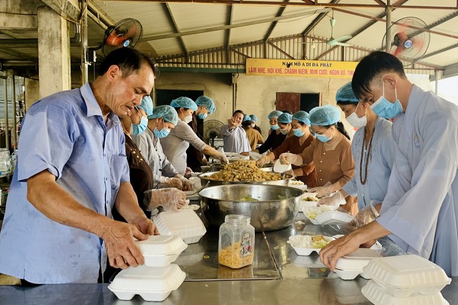 The Great Ceremony of Buddha Birthday at Dong Cao Pagoda, Thanh Hoa