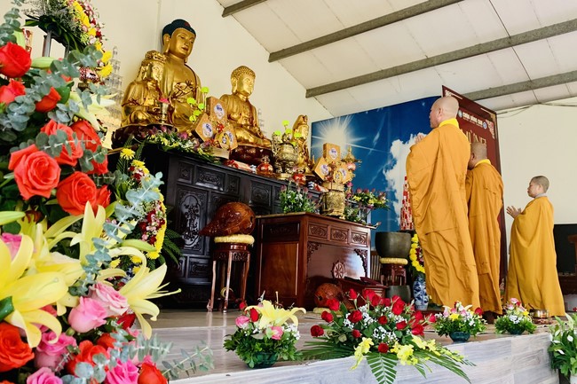 The Great Ceremony of Buddha Birthday at Dong Cao Pagoda, Thanh Hoa