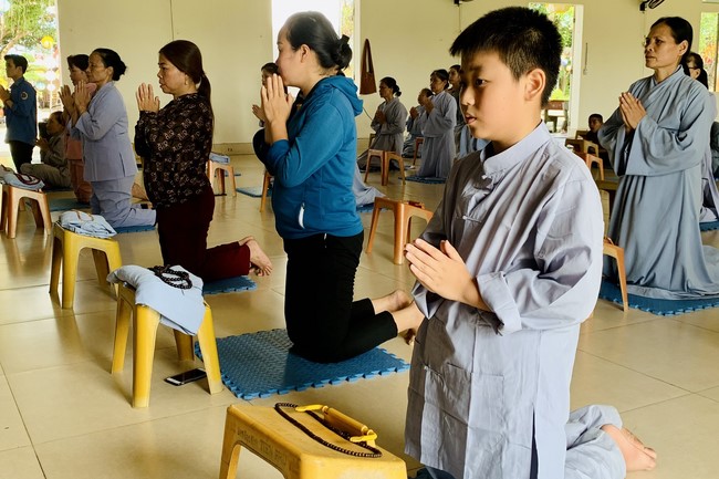 The Great Ceremony of Buddha Birthday at Dong Cao Pagoda, Thanh Hoa