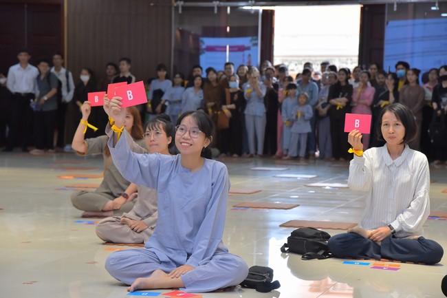The 4th Program Pagoda Bell's Ring on the Buddha Birthday