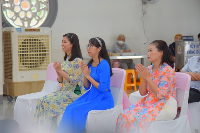 Wedding Ceremony at the pagoda