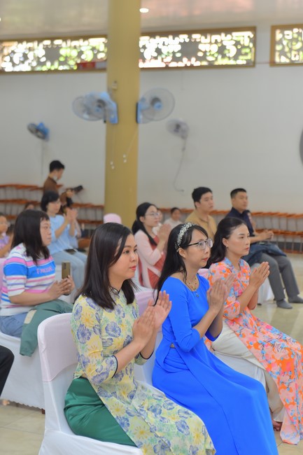 Wedding Ceremony at the pagoda