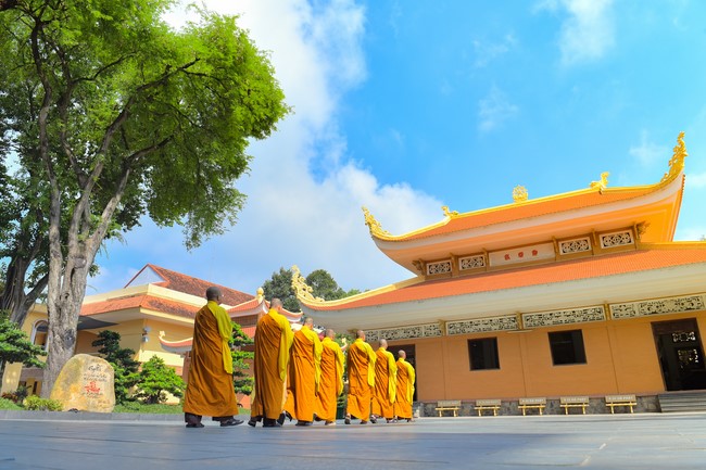 Wedding Ceremony at the pagoda