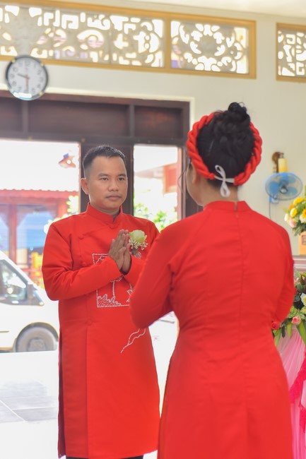 Wedding Ceremony at the pagoda