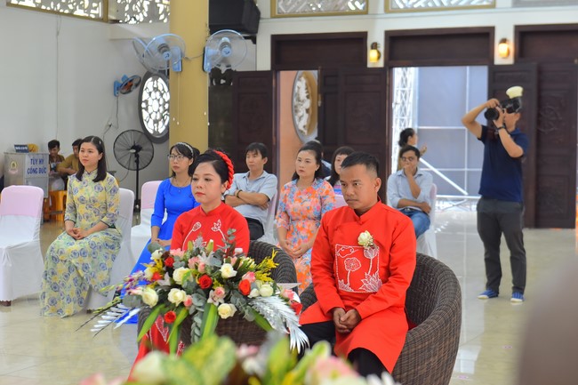 Wedding Ceremony at the pagoda