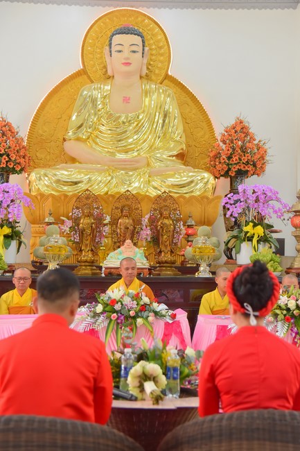 Wedding Ceremony at the pagoda