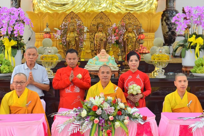 Wedding Ceremony at the pagoda