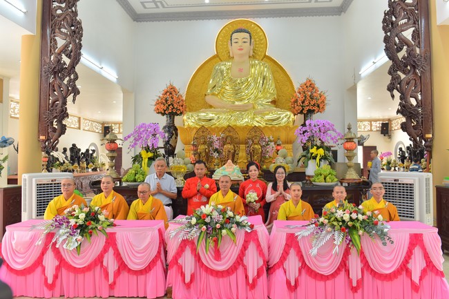 Wedding Ceremony at the pagoda