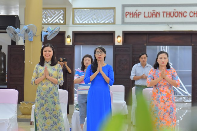 Wedding Ceremony at the pagoda