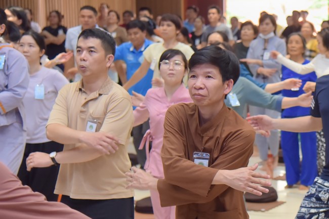 Community program Purification of body- mind, Guiding proactive health care in accordance with the nature