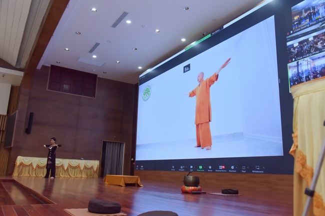 Community program Purification of body- mind, Guiding proactive health care in accordance with the nature