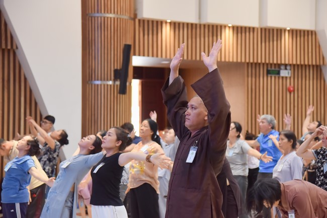 Community program Purification of body- mind, Guiding proactive health care in accordance with the nature