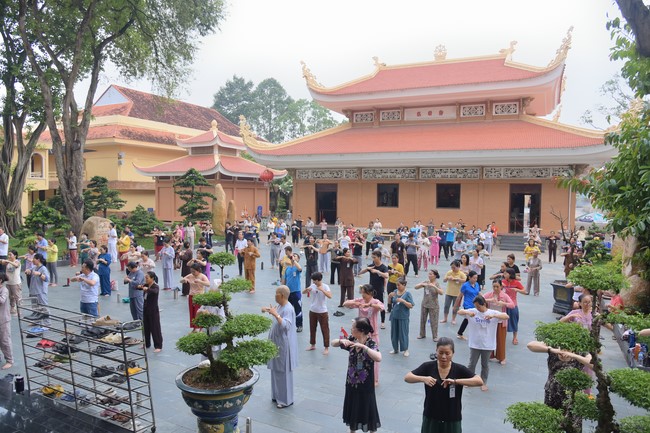 Community program Purification of body- mind, Guiding proactive health care in accordance with the nature