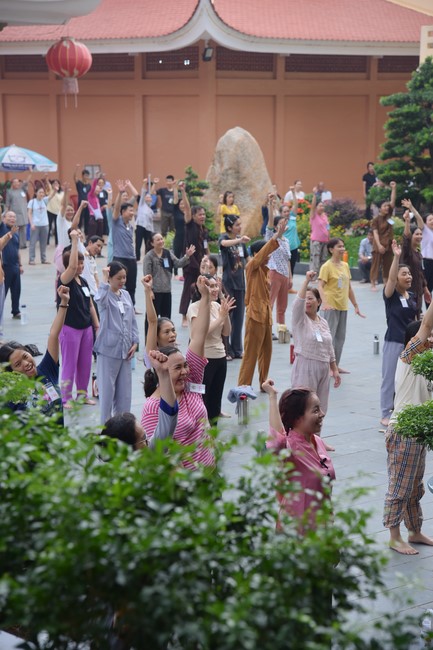 Community program Purification of body- mind, Guiding proactive health care in accordance with the nature