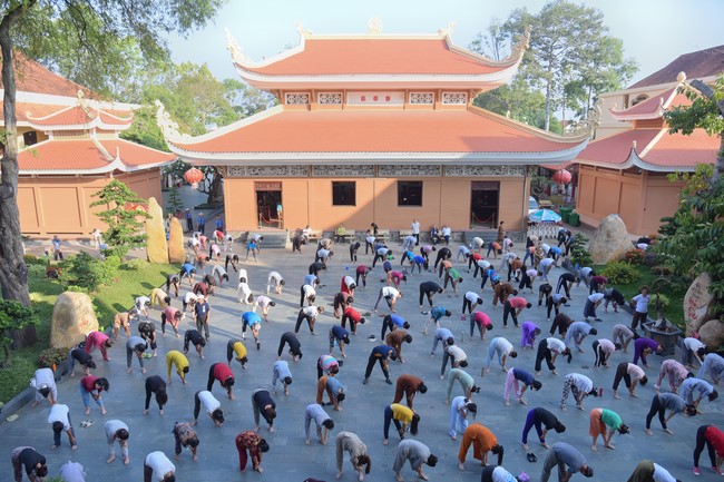 Community program Purification of body- mind, Guiding proactive health care in accordance with the nature