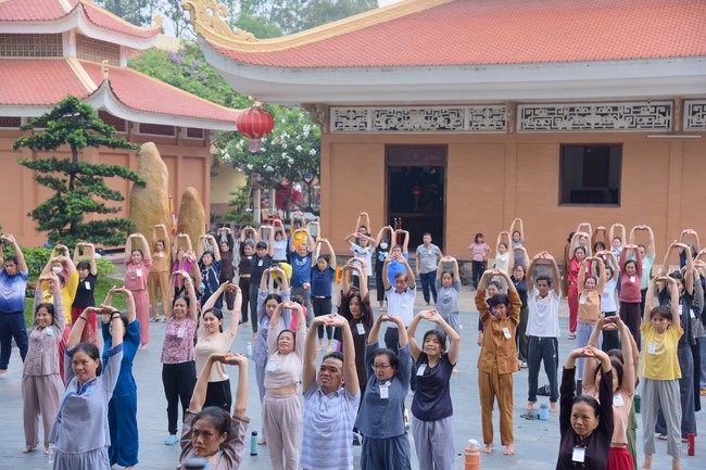 Community program Purification of body- mind, Guiding proactive health care in accordance with the nature