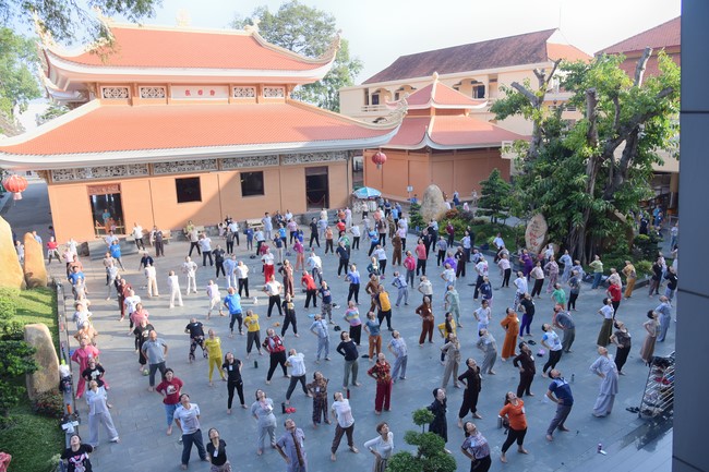 Community program Purification of body- mind, Guiding proactive health care in accordance with the nature