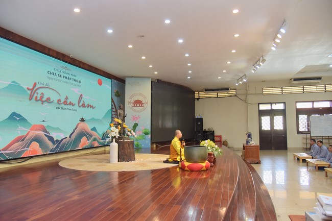 Dharma talks about Things to do in the 4th day practice.