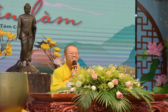 Dharma talks about Things to do in the 4th day practice.